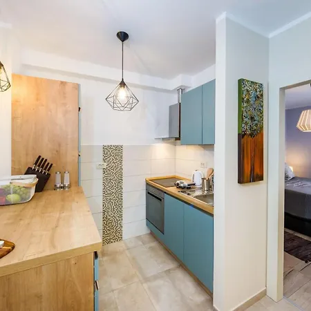 Apartment Ema 2br Apt. In Old Town Centre