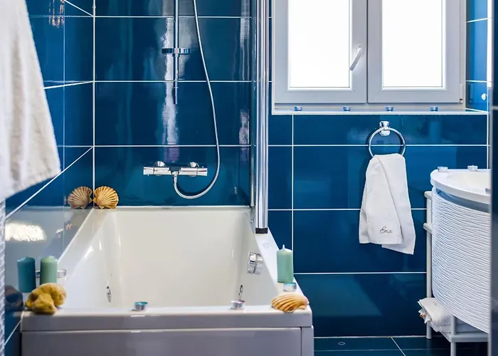 Ema 2br Apt. In Old Town Centre * زادار