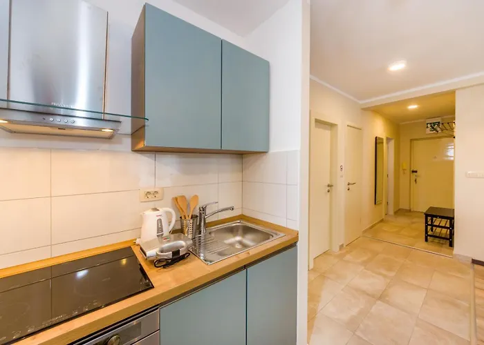 Ema 2br Apt. In Old Town Centre *