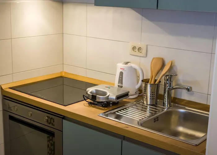 Ema 2br Apt. In Old Town Centre