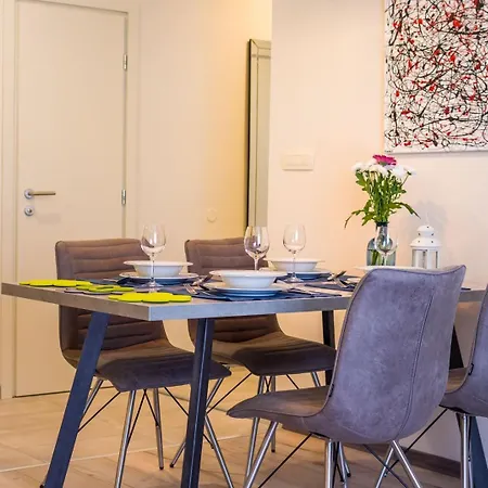 Ema 2br Apt. In Old Town Centre Apartmán *