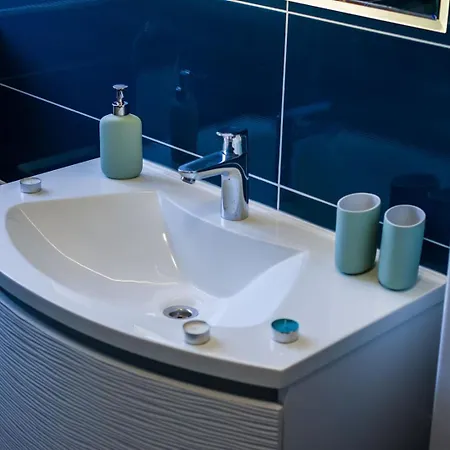 Ema 2br Apt. In Old Town Centre