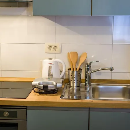 Ema 2br Apt. In Old Town Centre * Zara