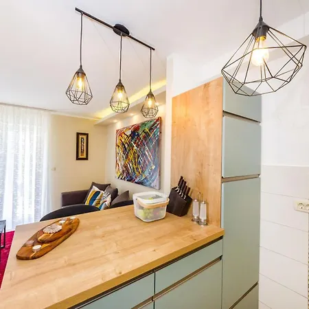 Apartmán Ema 2br Apt. In Old Town Centre