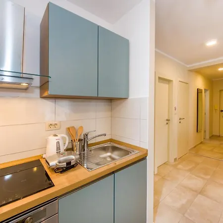 Ema 2br Apt. In Old Town Centre *