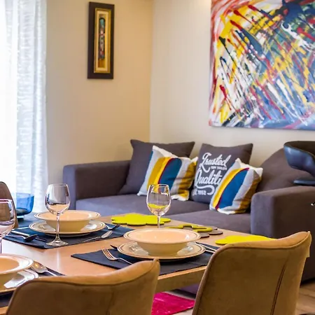 Ema 2br Apt. In Old Town Centre Apartmán