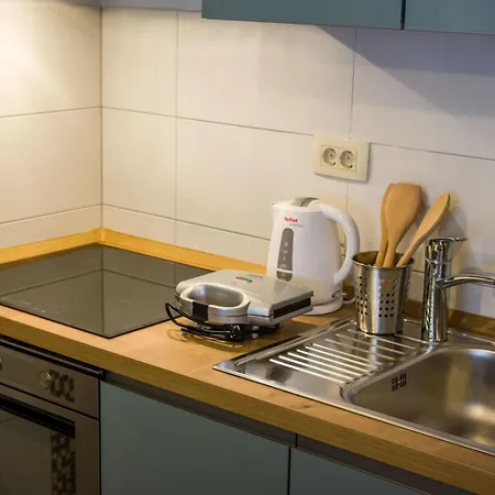 Ema 2br Apt. In Old Town Centre