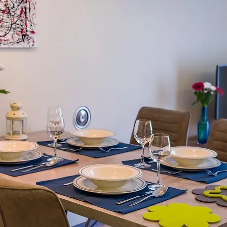 Ema 2br Apt. In Old Town Centre * Zara