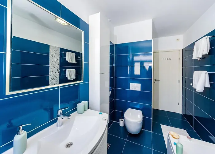 Ema 2br Apt. In Old Town Centre *