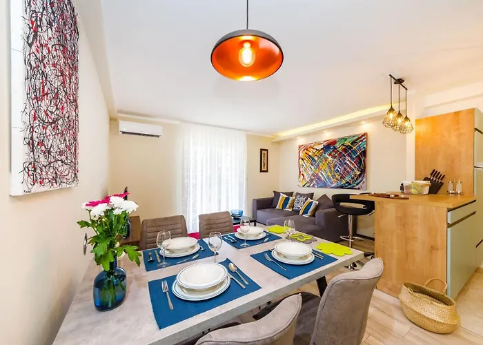 Ema 2br Apt. In Old Town Centre * 扎达尔