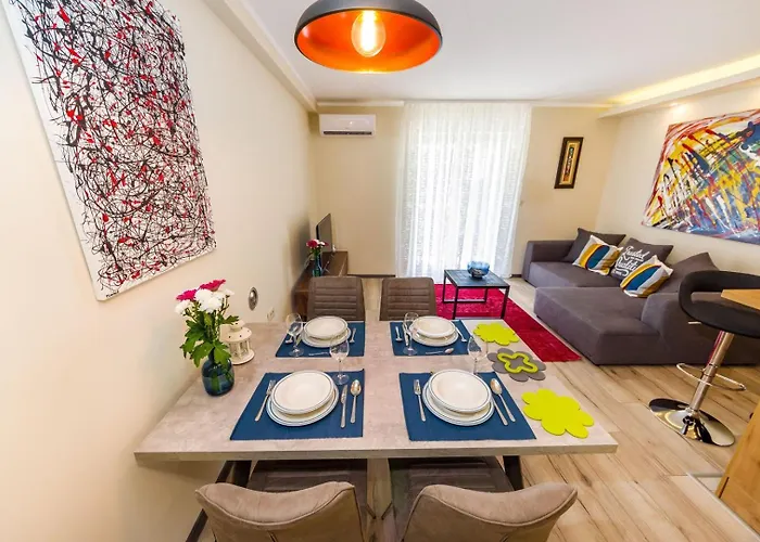 Ema 2br Apt. In Old Town Centre דירה זאדאר